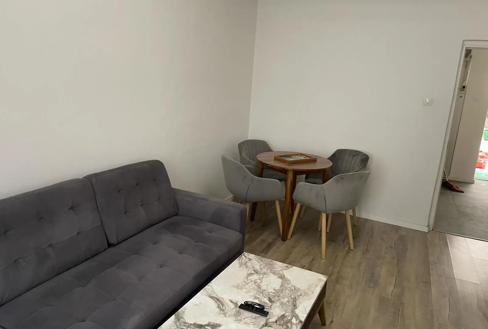 Apartment Center 1 Bdrm Apt With Terrace Bucharest